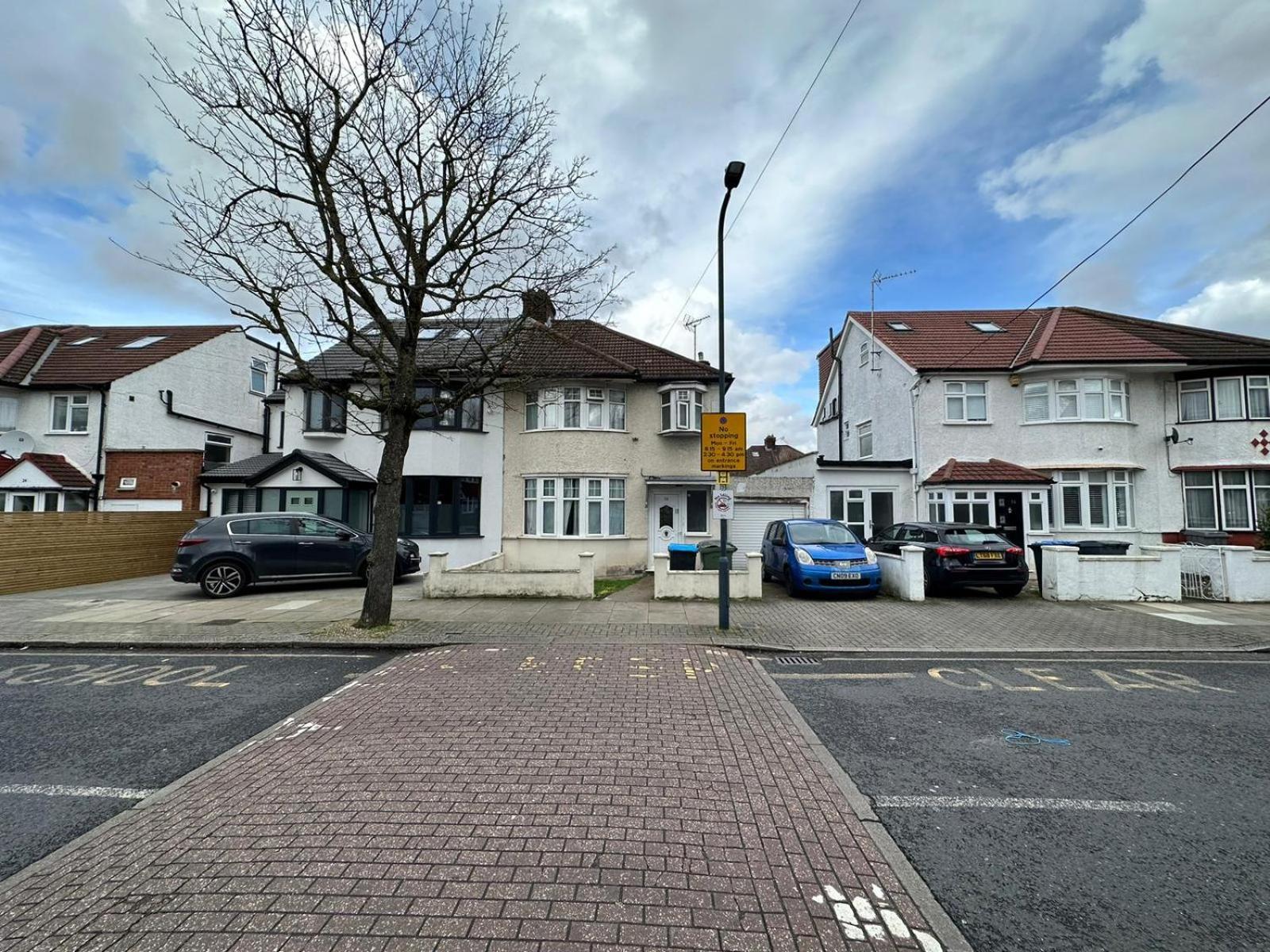 House Dollis Hill Apartment London Bagian luar foto