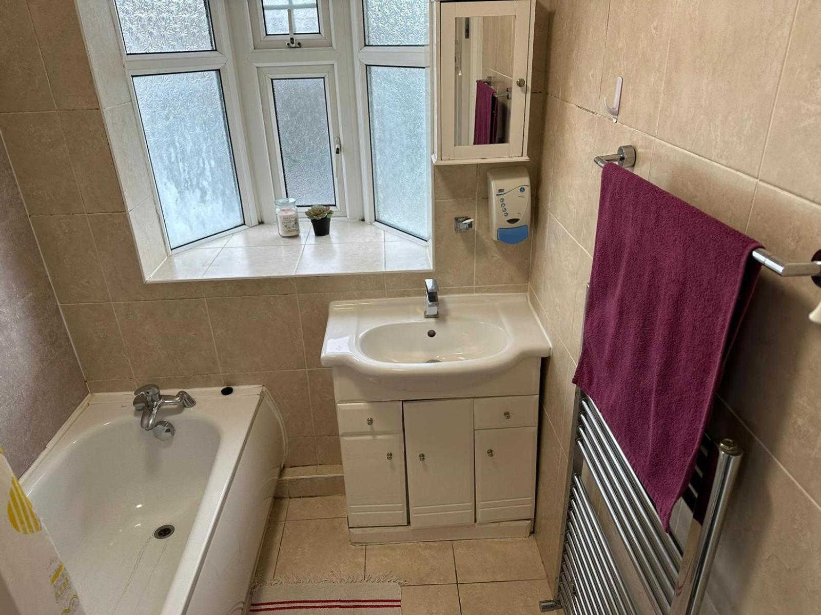 House Dollis Hill Apartment London Bagian luar foto