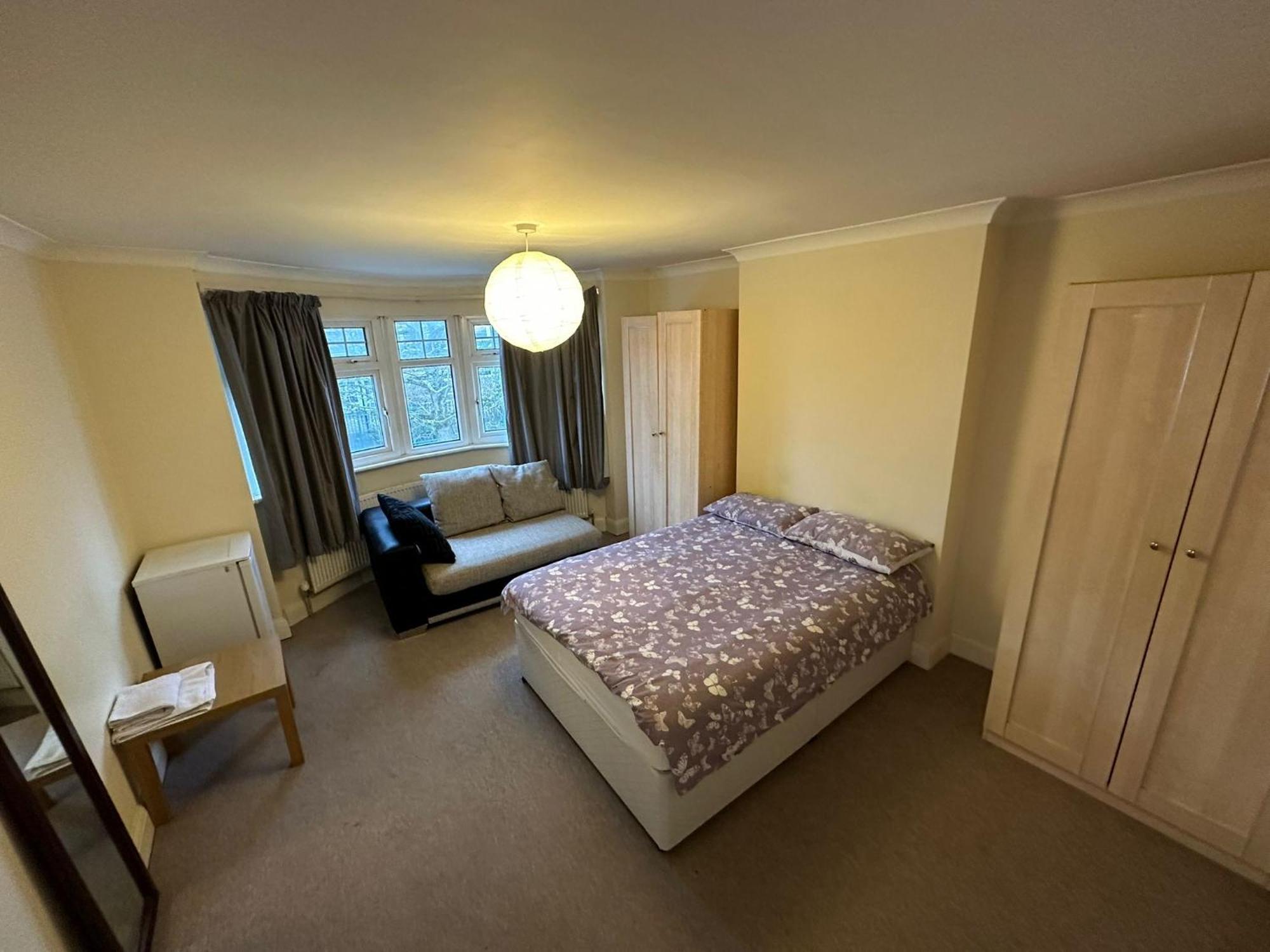 House Dollis Hill Apartment London Bagian luar foto